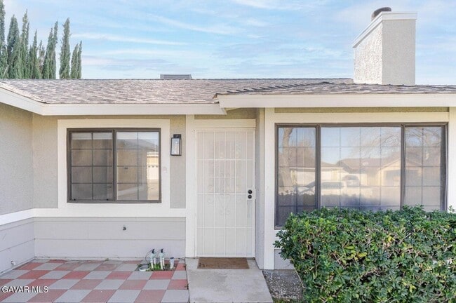 Building Photo - 514 E Ave J 9