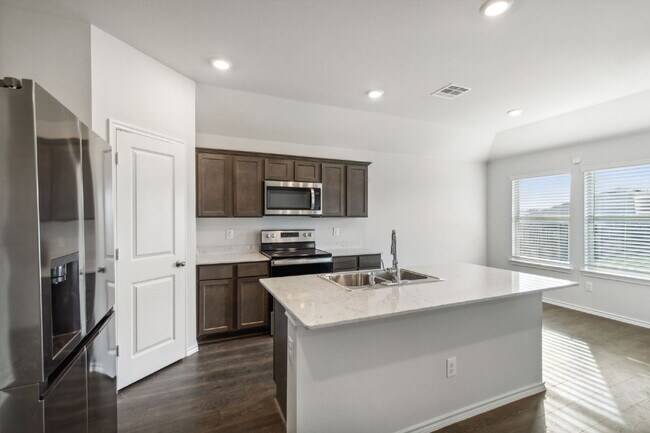 Building Photo - 606 Wrangler Dr