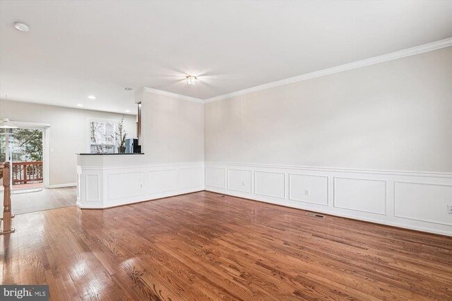 Building Photo - 5503 Sacramento Mews Pl