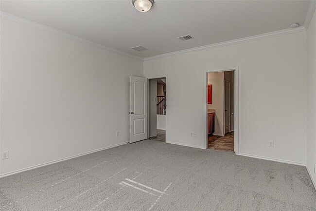 Building Photo - 339 Alamosa Dr