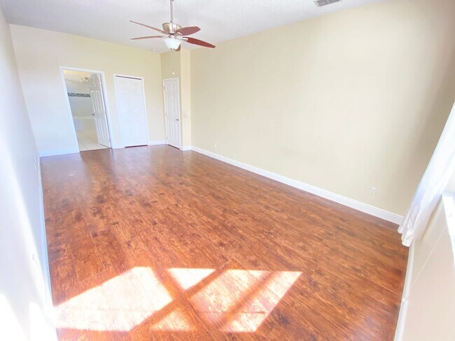 Building Photo - 729 Tuten Trail