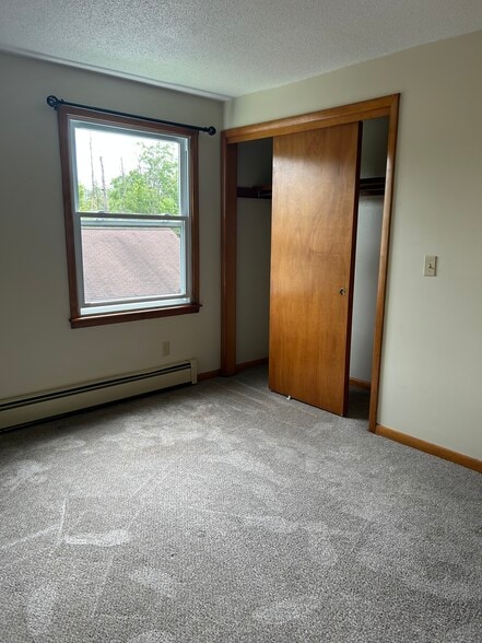F 5 bedroom - Strnad Drive Apartments
