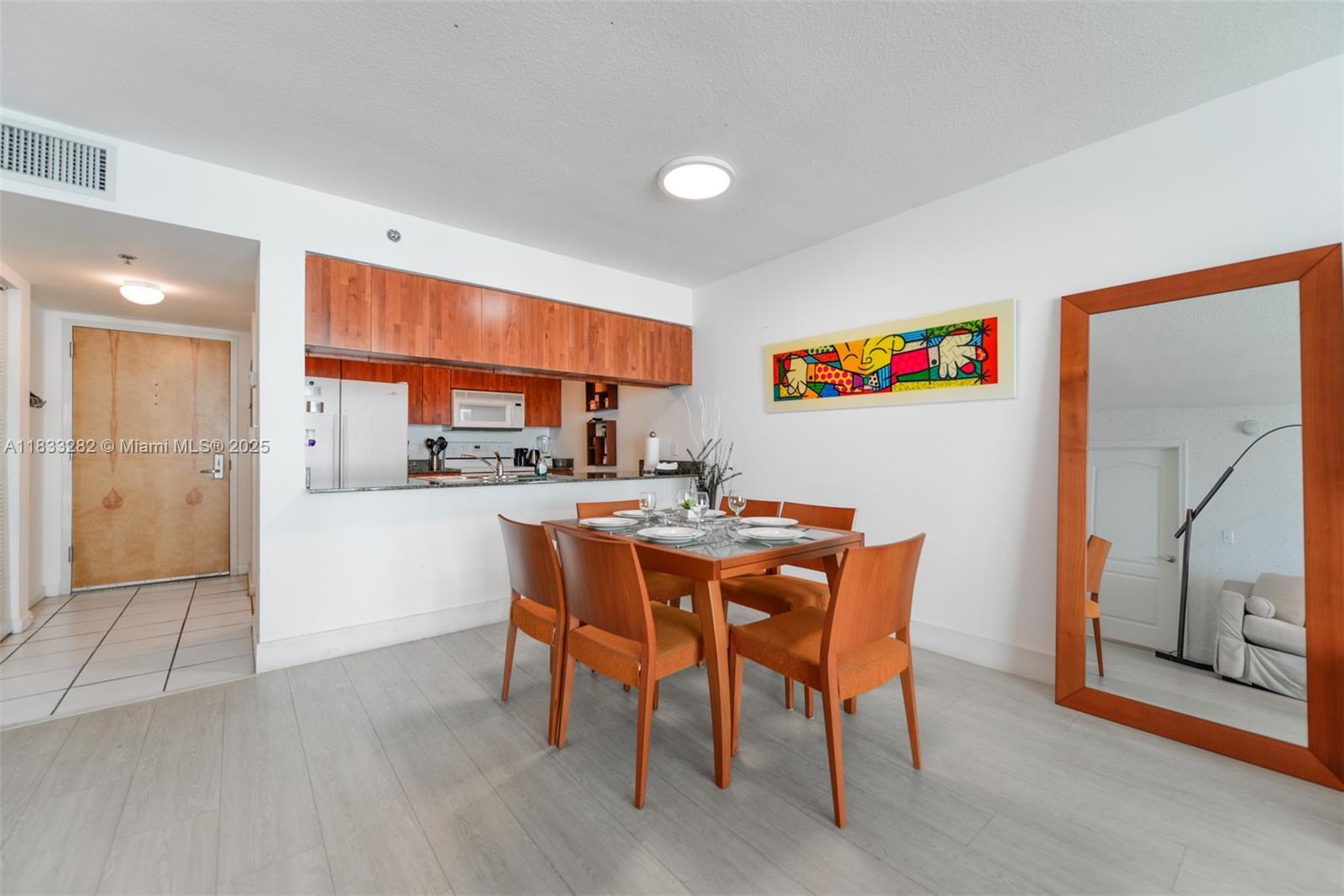 Building Photo - 1200 Brickell Bay Dr