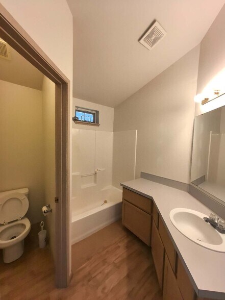 Building Photo - 6317 Barstow Ln SE