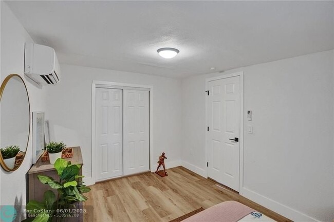 Building Photo - 6128 SW 39th St