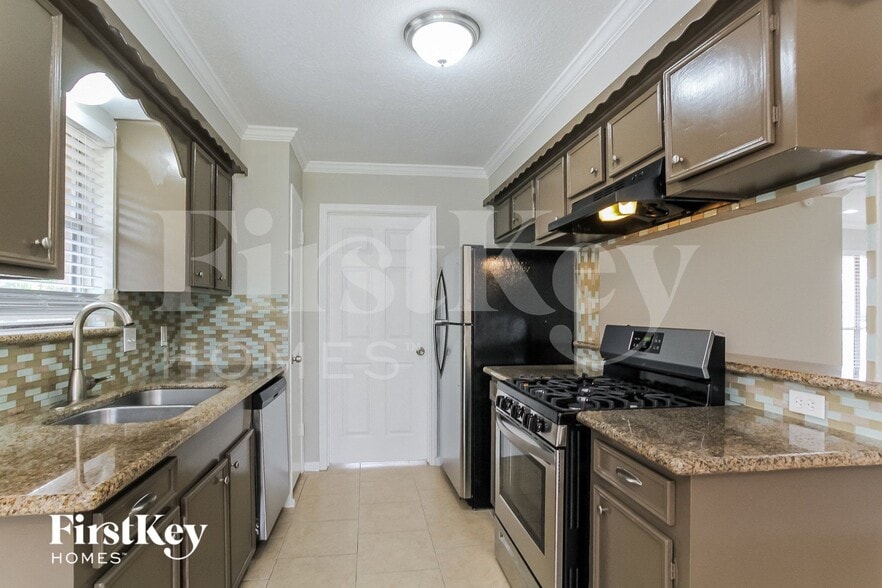 Building Photo - 1710 Kenwick Pl