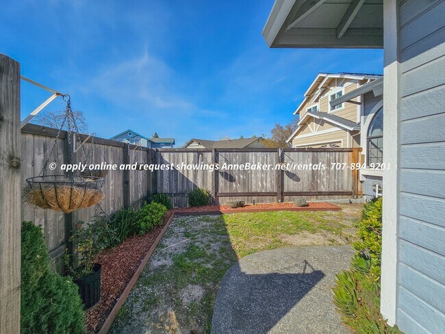 Building Photo - 127 Melva Ct