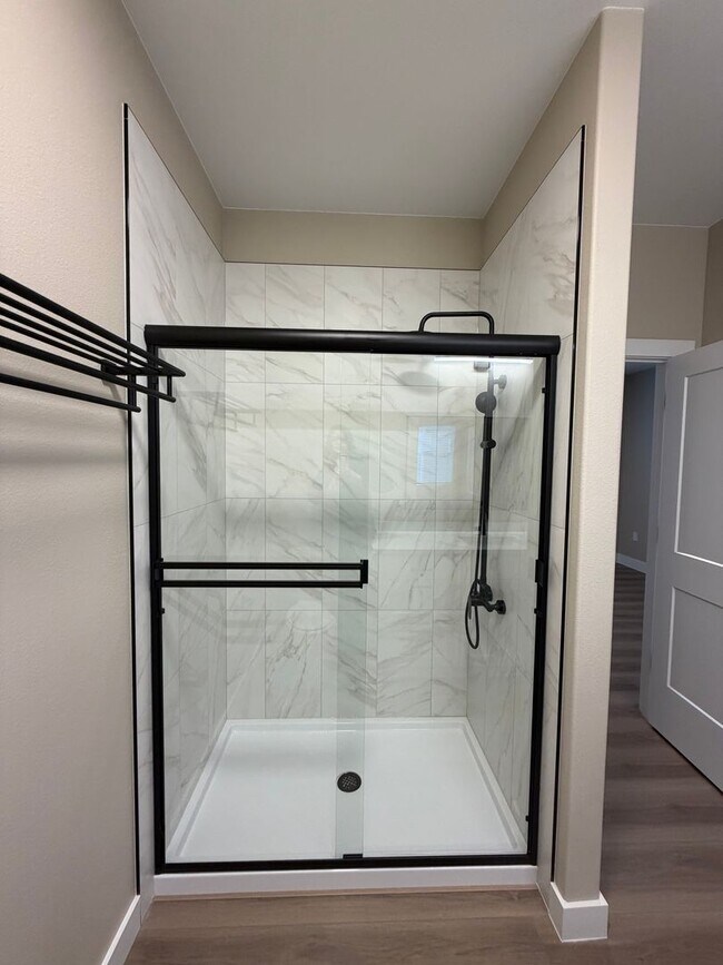 Building Photo - 2121 Carr Rd