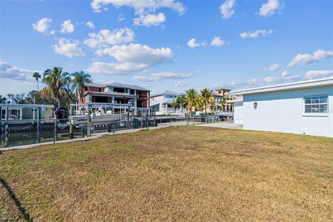 Building Photo - 1733 Bayou Grande Blvd NE