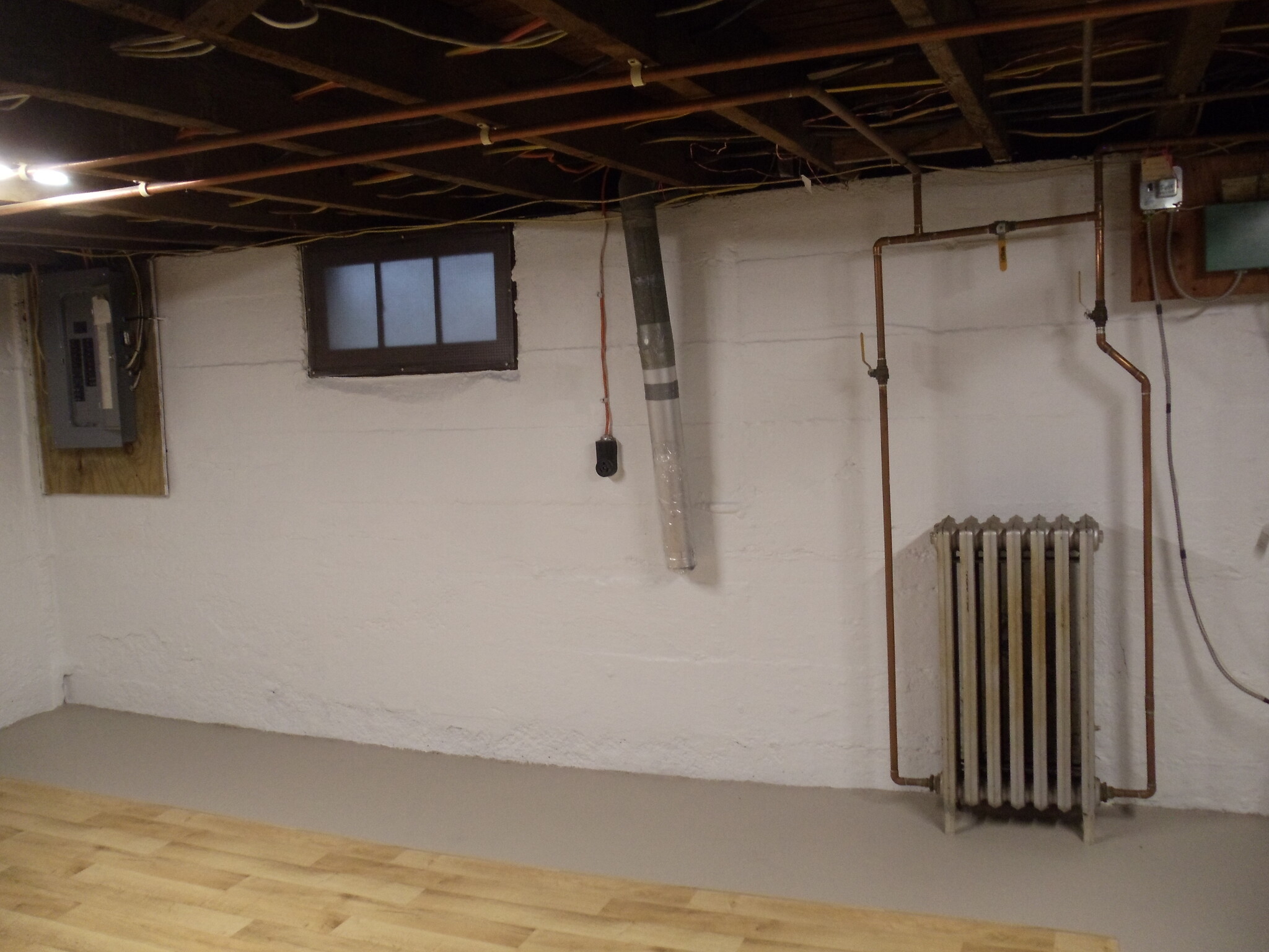 Building Photo - 376 Miller St