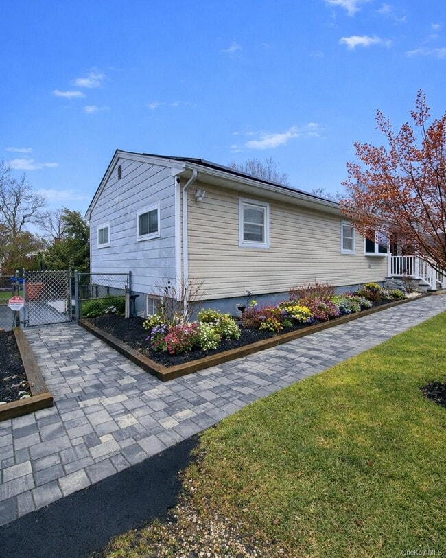 Building Photo - 39 Musket Dr