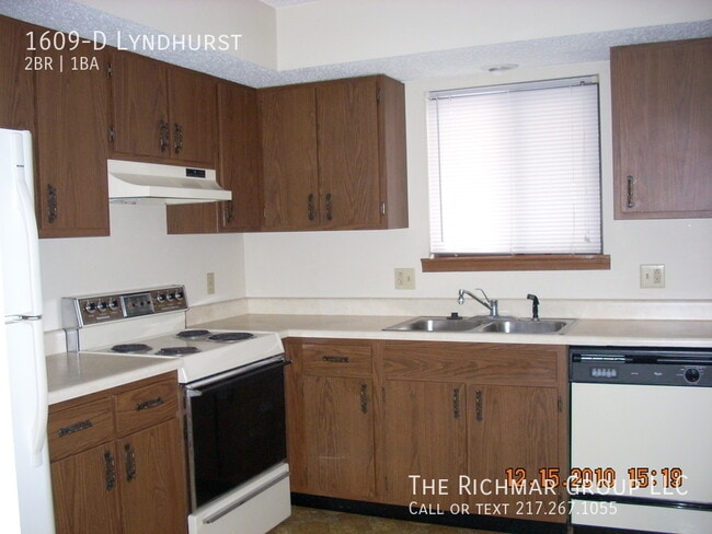 Building Photo - 1609-D Lyndhurst-