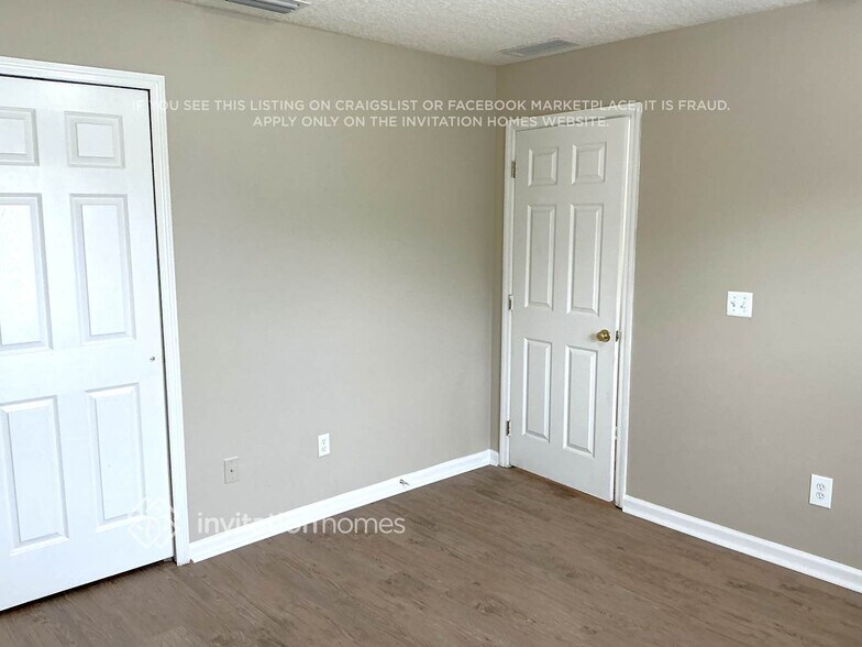 Building Photo - 12766 Dunns View Dr