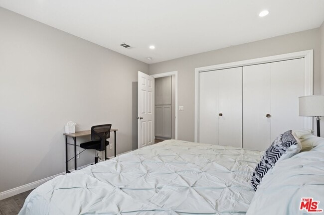 Building Photo - 2975 W Ave 33