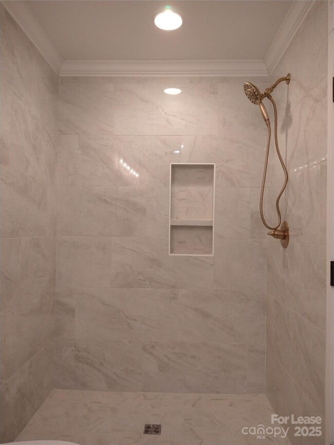 Building Photo - 1915 Hamorton Pl