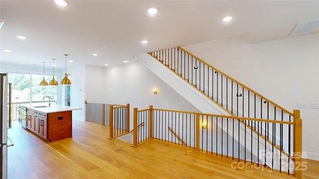 Building Photo - 156 Mattoon St