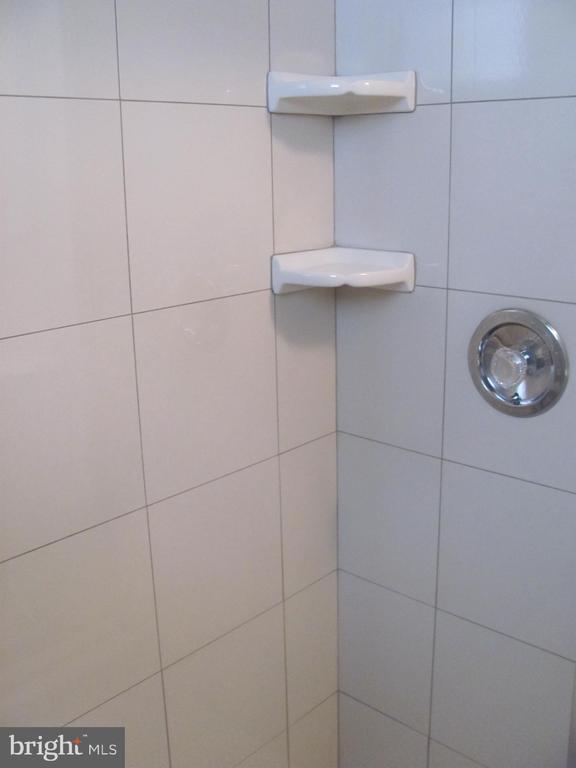 Building Photo - 516 Morgan Ave