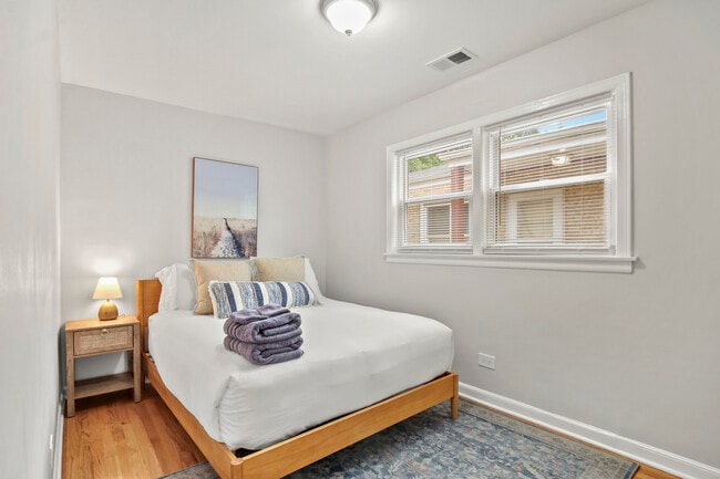 Building Photo - 236 Callan Ave