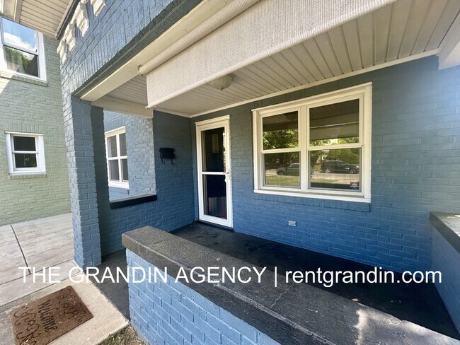 Building Photo - 1518 Wautauga St SW