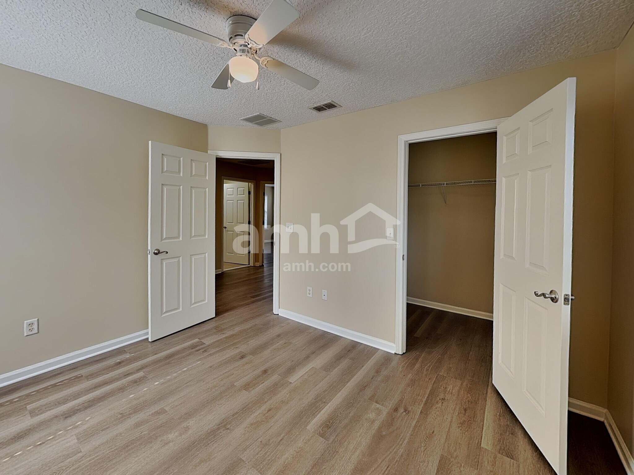 Building Photo - 6285 Pendragon Pl