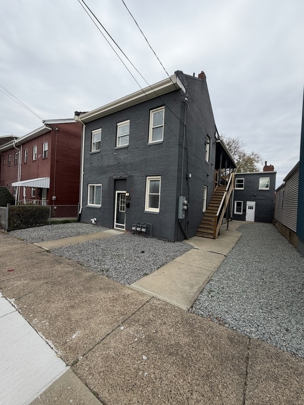 Primary Photo - 121 44th St