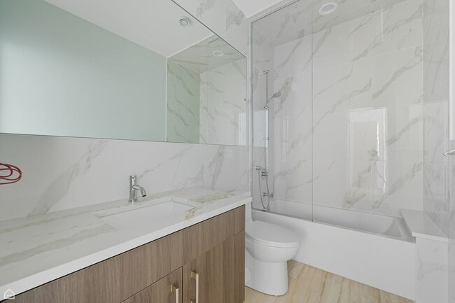 Building Photo - 2357 N Washtenaw Ave