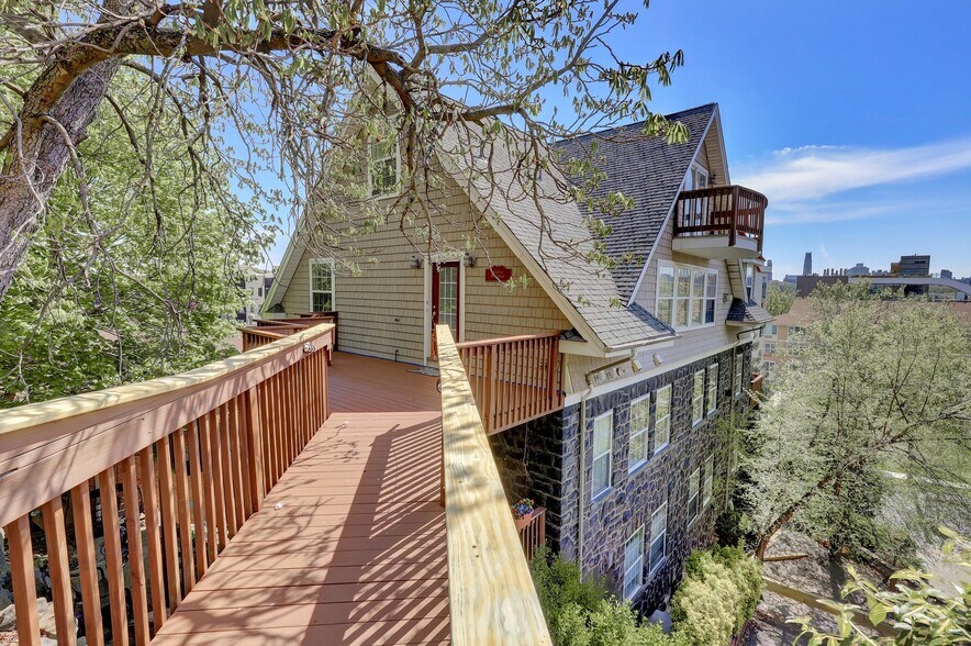 Building Photo - 170 Undercliff Ave