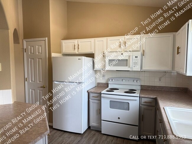 Building Photo - 3810 Strawberry Field Grove