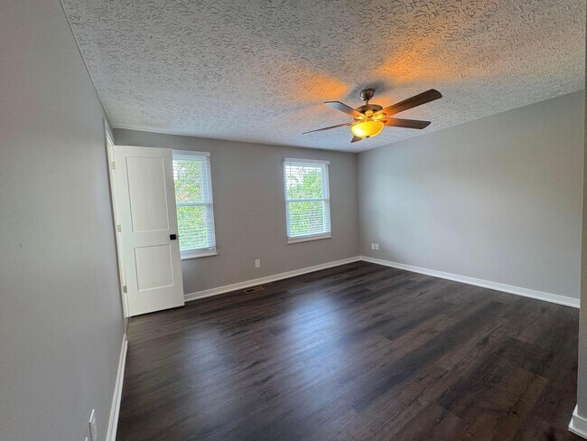 Building Photo - 2113 Smokymill Rd
