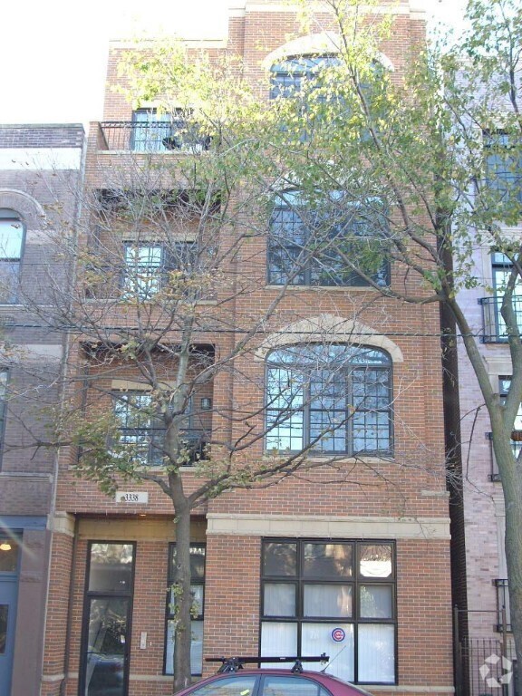 Building Photo - 3338 N Sheffield Ave