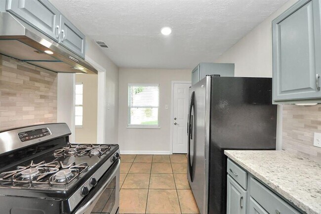 Building Photo - 2919 Elser St
