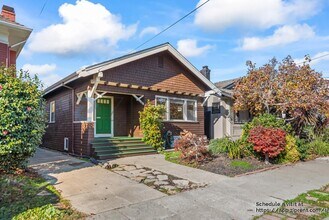 Building Photo - 4151 Manila Ave