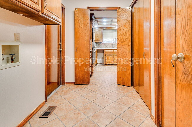 Building Photo - 11304 Ashford Dr