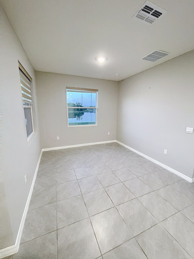 Building Photo - 13014 Willow Grove Dr