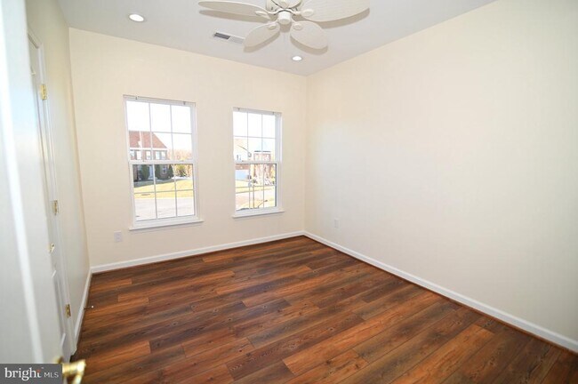 Building Photo - 7001 Chaptico Ct