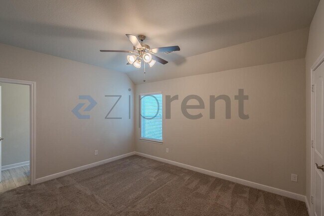 Building Photo - 23522 Persimmon Crk Ln