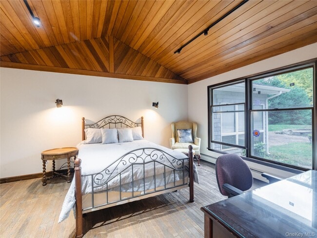 Building Photo - 11 Geralind Dr