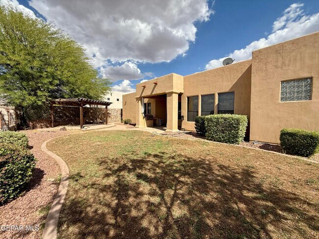 Building Photo - 7331 Brays Landing Drive