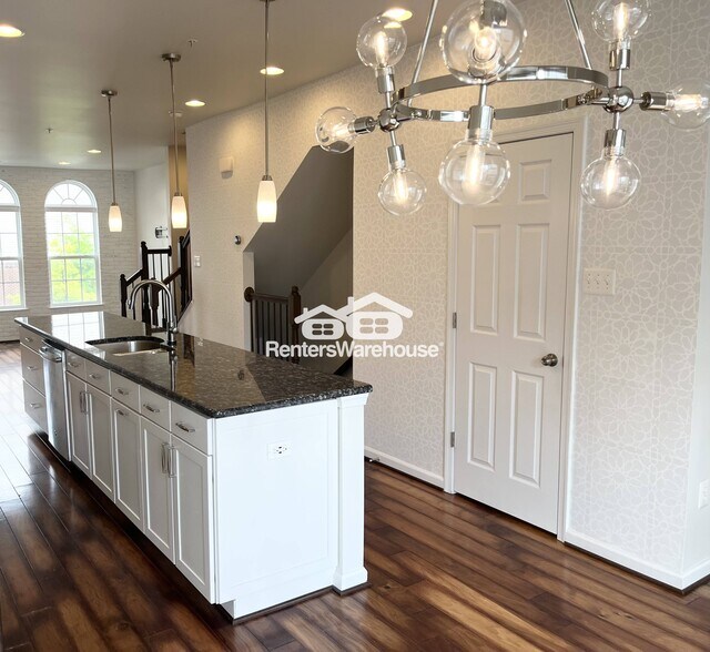Building Photo - 12504 Rustic Rock Ln