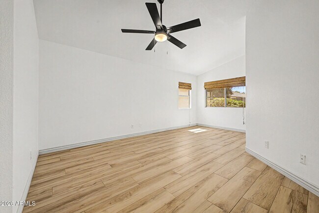 Building Photo - 3905 E Rockwood Dr