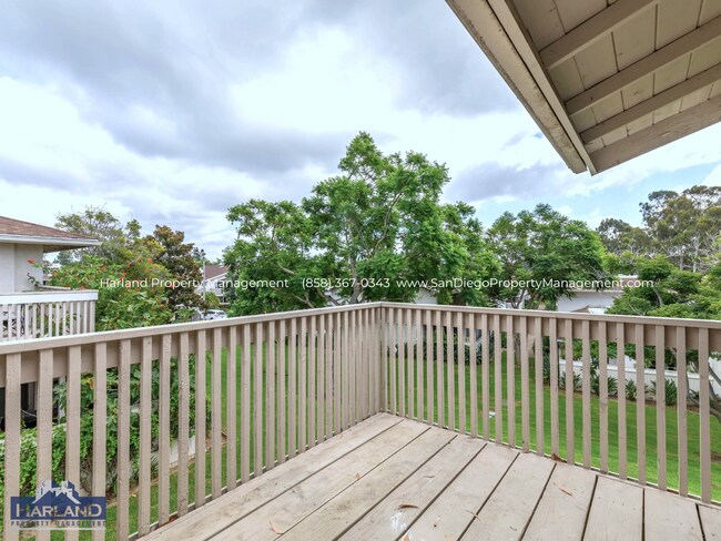 Building Photo - 3843 Camino Lindo