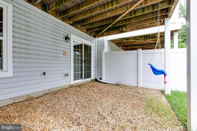 Building Photo - 1022 Linden Dr