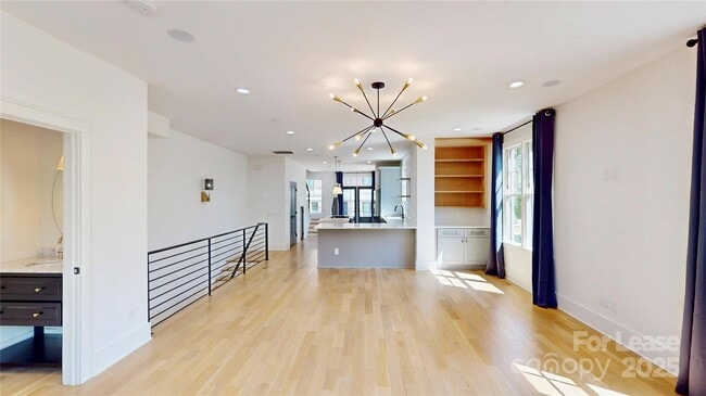 Building Photo - 602 West Blvd