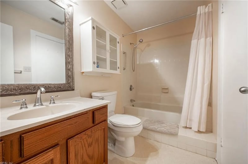 Building Photo - 250 Misty Point Ln