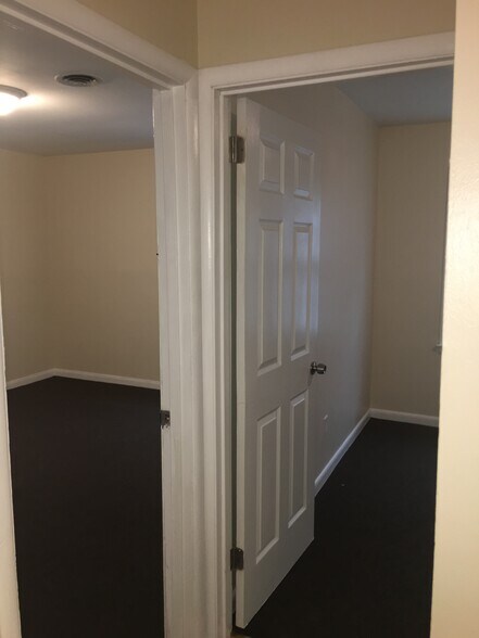 Building Photo - 3016 Jacob Dr