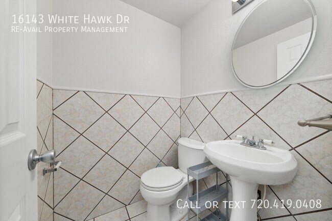 Building Photo - 16143 White Hawk Dr