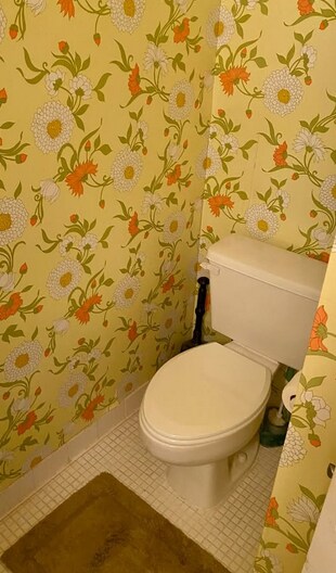 Guest bath - 4902 38th Way S