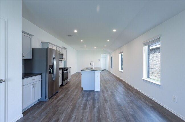 Building Photo - 24330 Saddlestone Green Dr