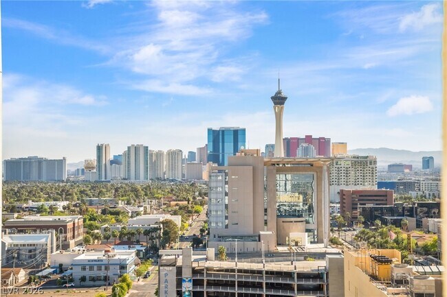 Building Photo - 150 S Las Vegas Blvd