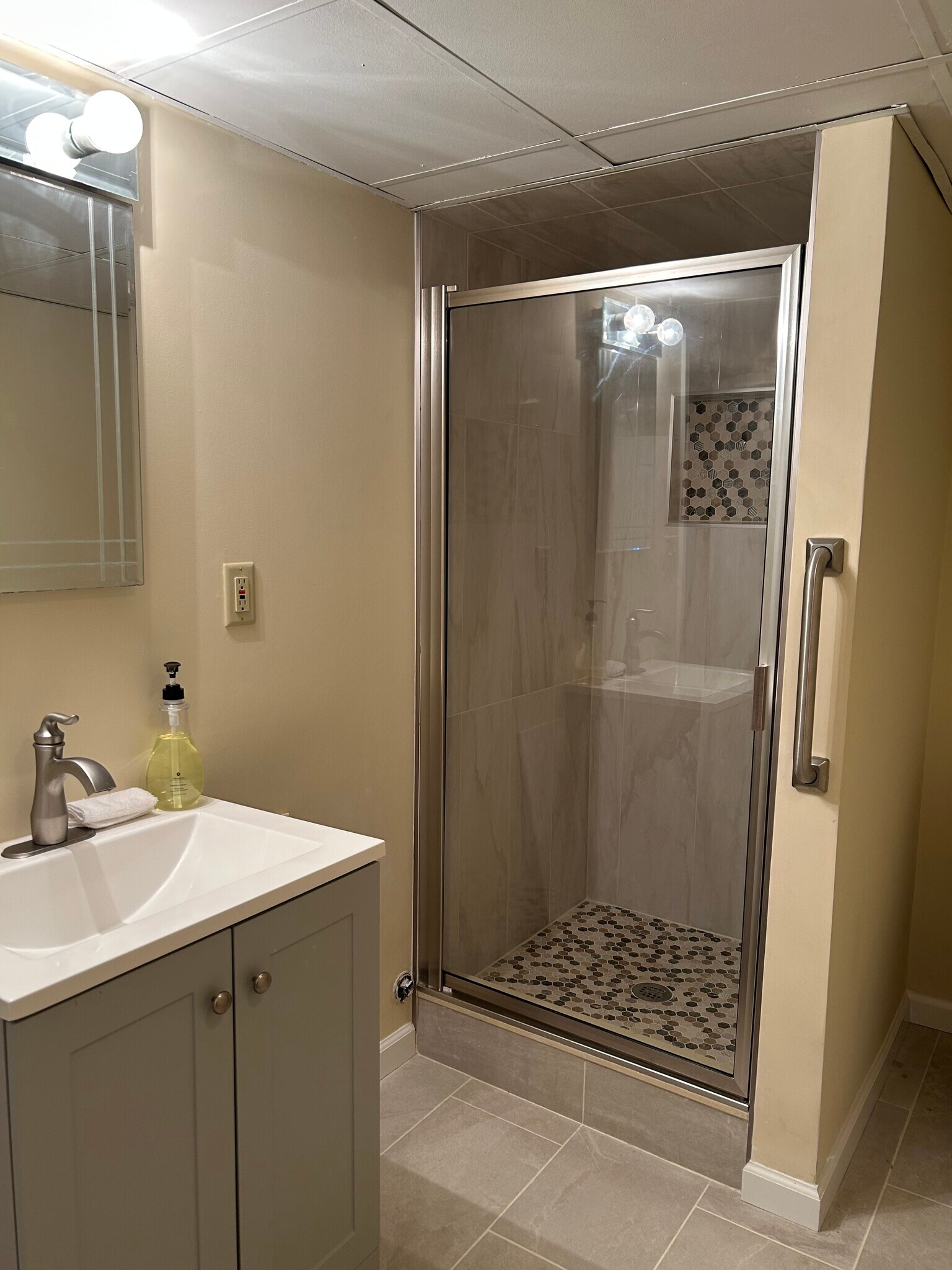 Building Photo - 34 Berdine Ct